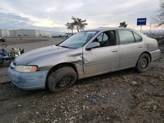 Salvage cars for sale from Copart Pasco, WA: 2000 Nissan Altima XE