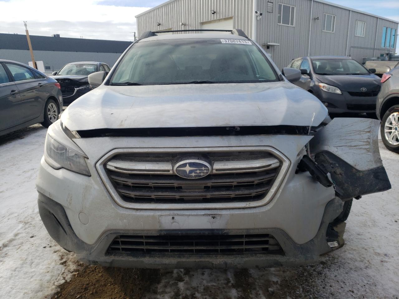 2018 Subaru Outback 2.5I Premium vin: 4S4BSACC2J3259454