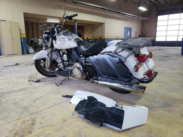 2010 HARLEY-DAVIDSON FLHP - 1HD1FHM10AB659396