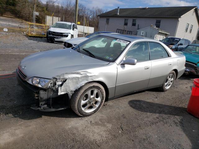 Salvage cars for sale from Copart York Haven, PA: 2001 Lexus ES 300