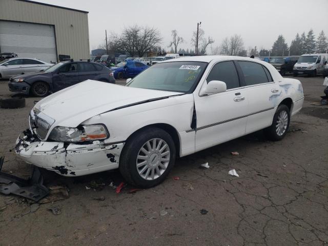 2005 Lincoln Town Car Signature