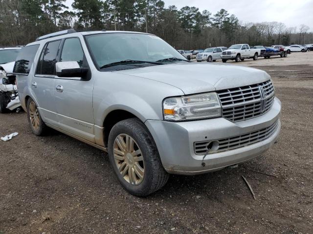 5LMJJ2H5XCEL05289 Lincoln Navigator
