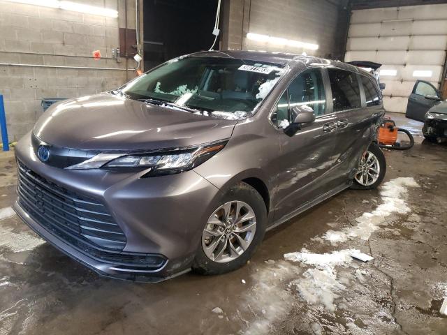 2022 TOYOTA SIENNA LE - 5TDKRKEC0NS100732