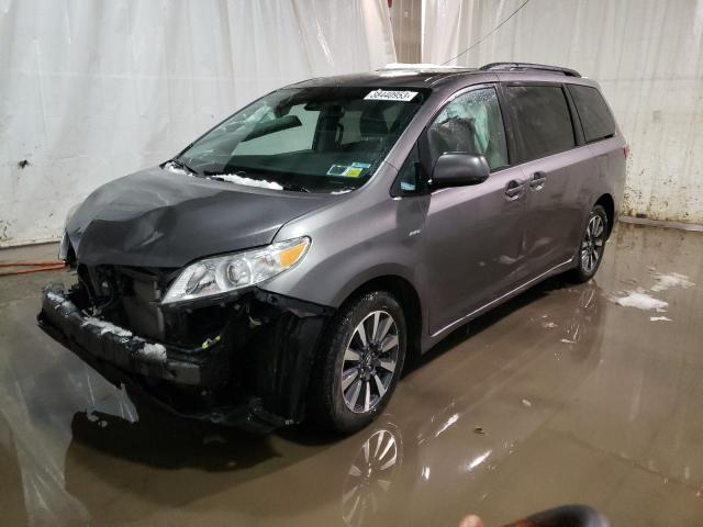 2019 Toyota Sienna LE