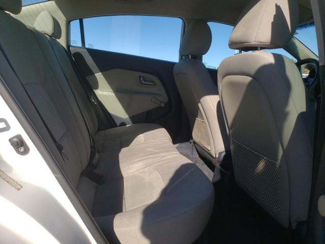 KNADM4A33F6435085 KIA RIO LX