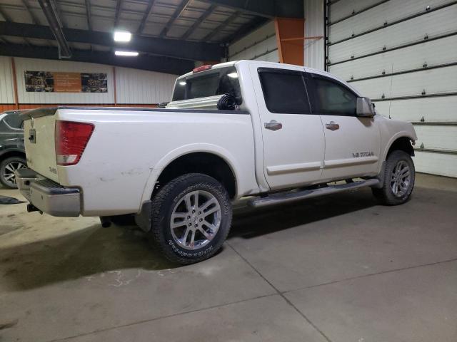 Pickups NISSAN TITAN 2015 White