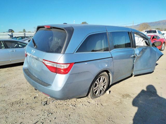 VIN 5FNRL5H64DB036009 2013 HONDA ODYSSEY no.3