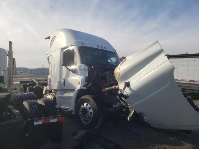 Salvage cars for sale from Copart Cahokia Heights, IL: 2016 Freightliner Cascadia 125