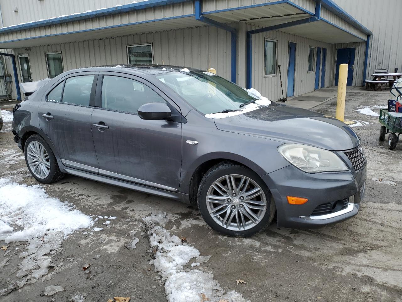 VIN JS2RF9A68D6100028 2013 SUZUKI KIZASHI no.4