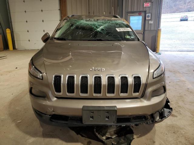 1C4PJLCB7GW370590 Jeep Cherokee Latitude