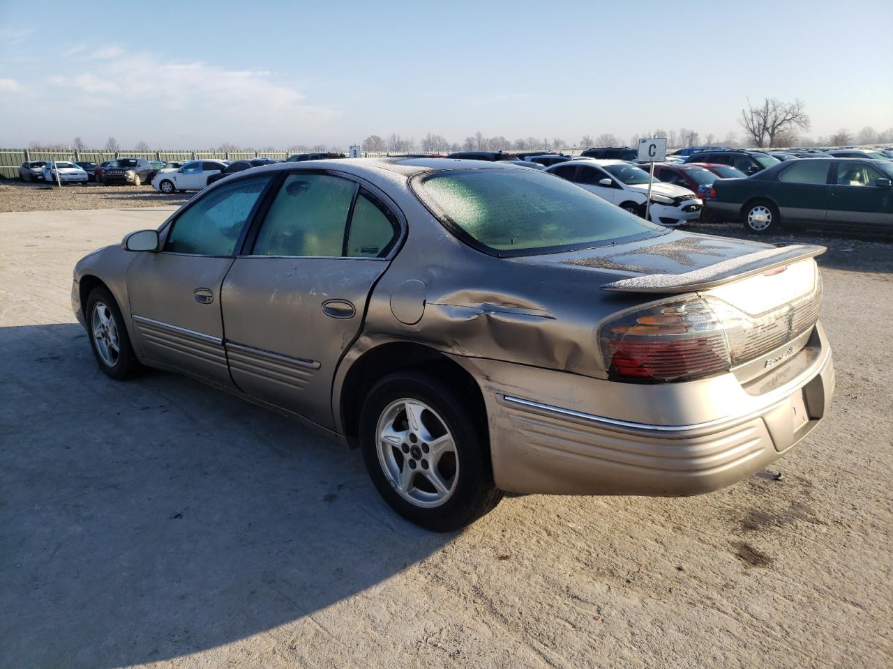 Pontiac Bonneville 2001г.