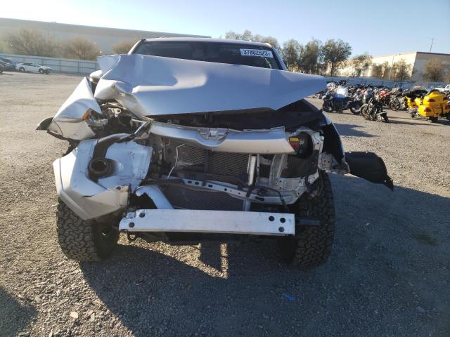 2018 TOYOTA 4RUNNER SR JTEBU5JR3J5587138