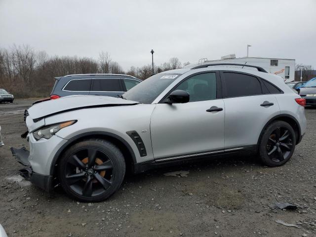 2017 INFINITI QX70 