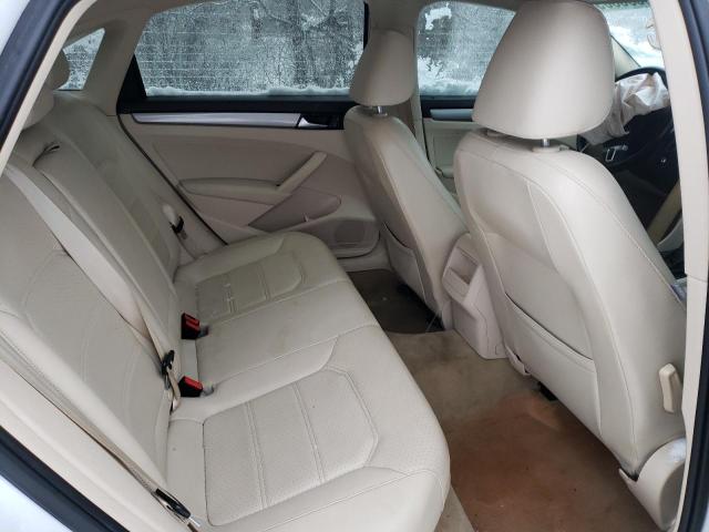 2015 VOLKSWAGEN PASSAT S - 1VWAT7A33FC003346