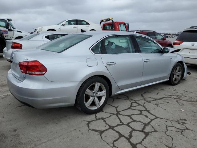 2015 VOLKSWAGEN PASSAT S - 1VWAS7A31FC118336