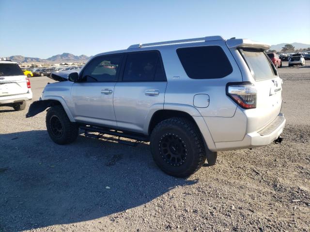 2018 TOYOTA 4RUNNER SR JTEBU5JR3J5587138
