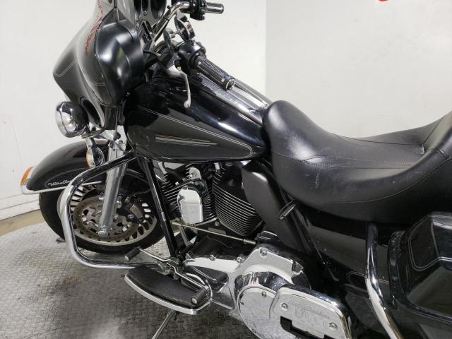 2011 HARLEY-DAVIDSON FLHTCU 1HD1FC415BB610411