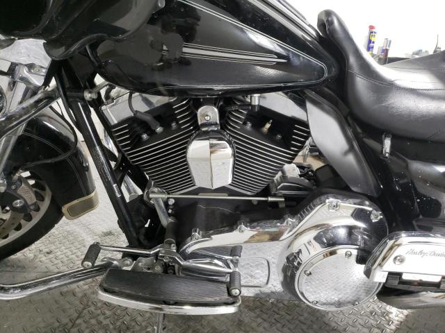 2011 HARLEY-DAVIDSON FLHTCU 1HD1FC415BB610411
