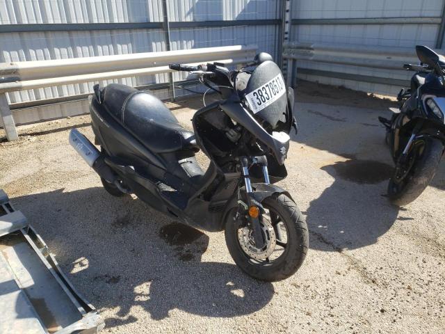 2019 SUZUKI UH200 - MLCCH41A2K1600023