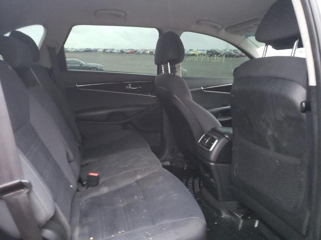 2017 KIA SORENTO LX 5XYPGDA50HG189038