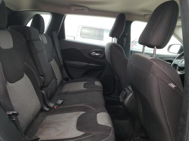 1C4PJMAB8EW271055 Jeep Cherokee Sport