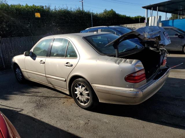 WDBJF65J1YB012180 Mercedes-Benz E 320