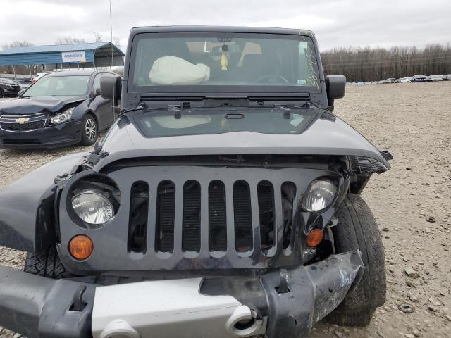 1C4AJWBG0DL692120 Jeep Wrangler Sahara