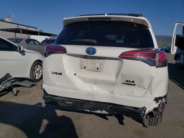 2018 TOYOTA RAV4 HV LE JTMRJREV5JD254357