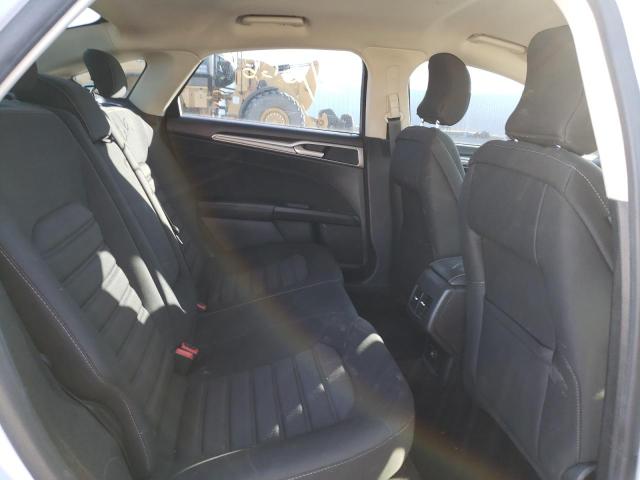 3FA6P0HD7JR260707 Ford FUSION SE