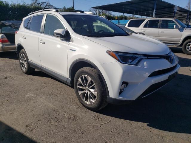 2018 TOYOTA RAV4 HV LE JTMRJREV5JD254357