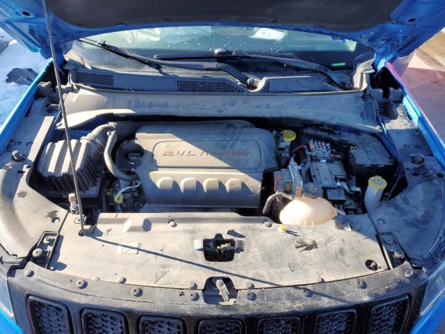 3C4NJCBB3JT318492 Jeep Compass Latitude