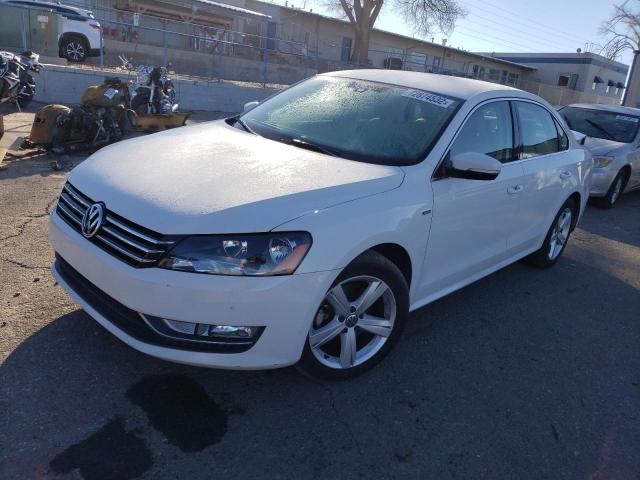 2015 VOLKSWAGEN PASSAT S - 1VWAT7A30FC110368