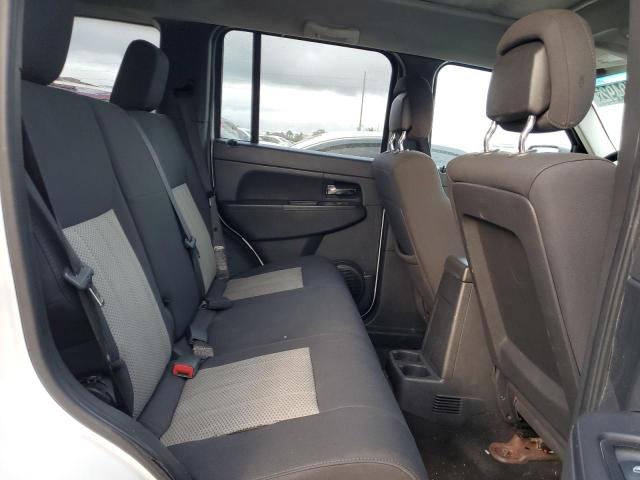1J4PN2GK7AW127923 Jeep Liberty Sport