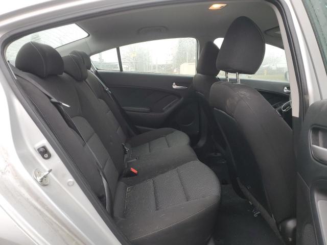3KPFK4A7XJE238535 KIA FORTE LX