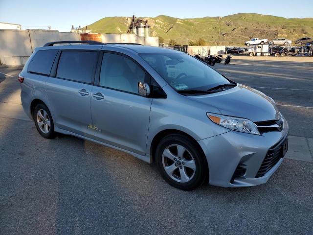5TDKZ3DCXKS970488 Toyota SIENNA LE