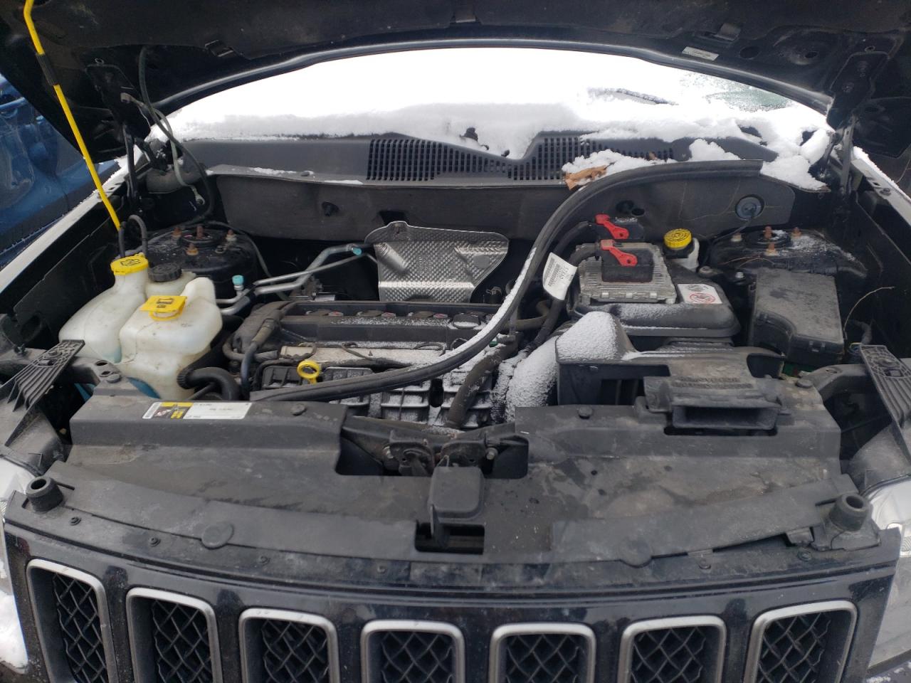 2016 Jeep Compass - Image 11