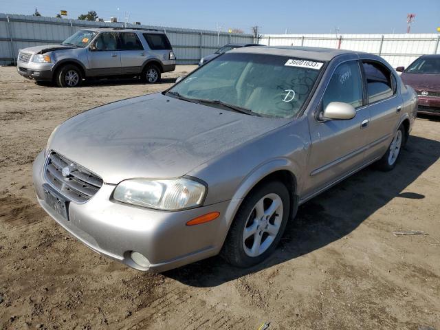 Salvage cars for sale from Copart Bakersfield, CA: 2000 Nissan Maxima GLE