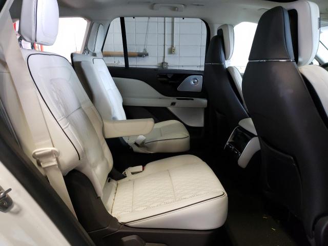 5LM5J9XC8MGL14640 Lincoln Aviator Black Label