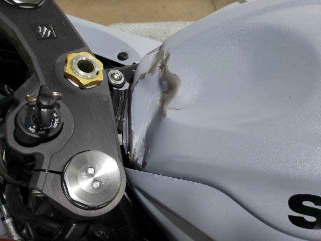 2022 SUZUKI GSX-R600 - JS1GN7FA1N7101131