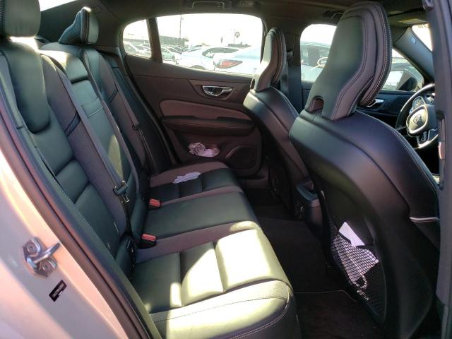 7JRA22TM0KG018048 Volvo S60 T6 R-design