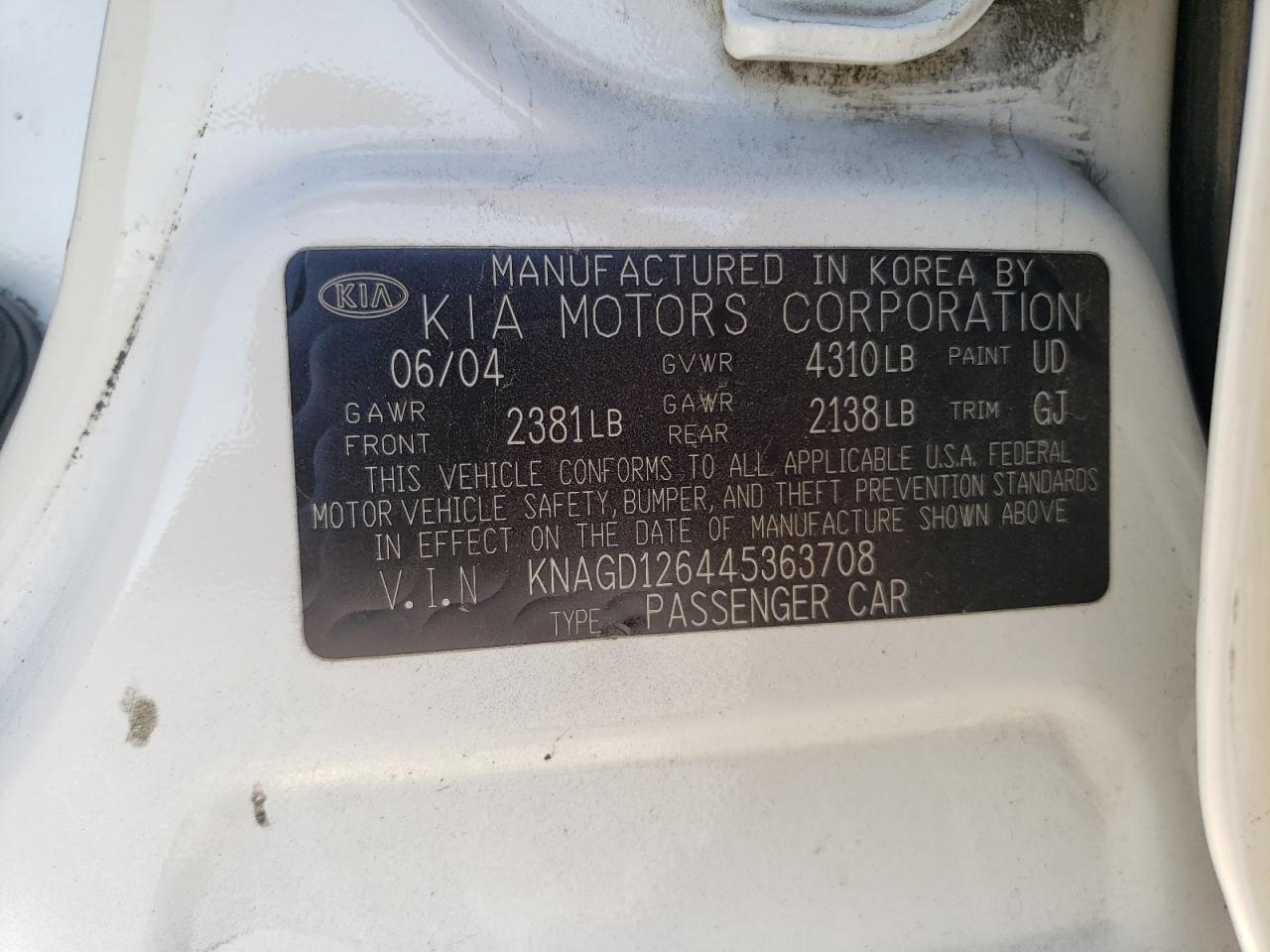 KNAGD126445363708 2004 Kia Optima Lx