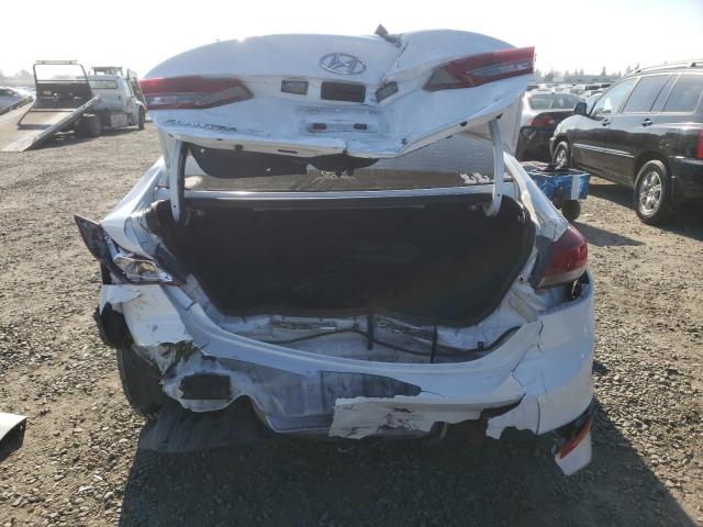 2018 HYUNDAI ELANTRA SE - 5NPD84LF8JH396605