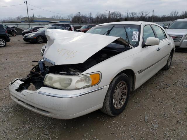 1999 Lincoln Town Car Signature