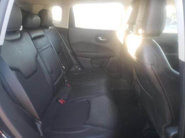 3C4NJDBB8JT482102 Jeep Compass Latitude