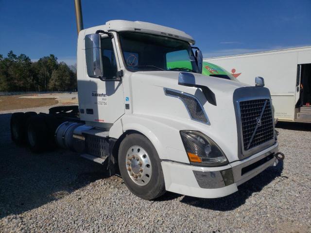 Salvage cars for sale from Copart Eight Mile, AL: 2014 Volvo VN VNL