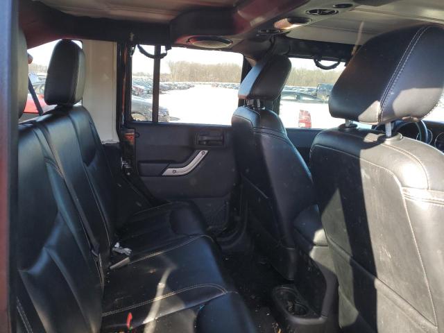 1C4BJWEG7EL258102 Jeep Wrangler Unlimited Sahara