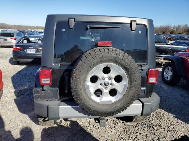1C4BJWEG7EL258102 Jeep Wrangler Unlimited Sahara