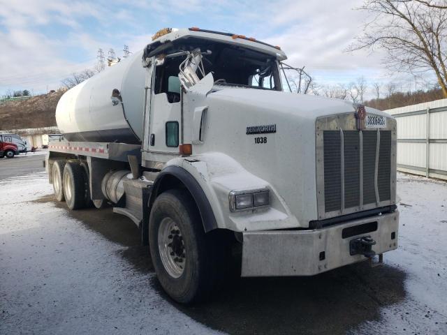 Salvage cars for sale from Copart West Mifflin, PA: 2015 Kenworth Construction T800