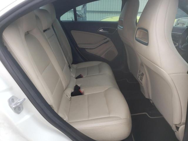 2015 MERCEDES-BENZ CLA 250 WDDSJ4EB1FN218196