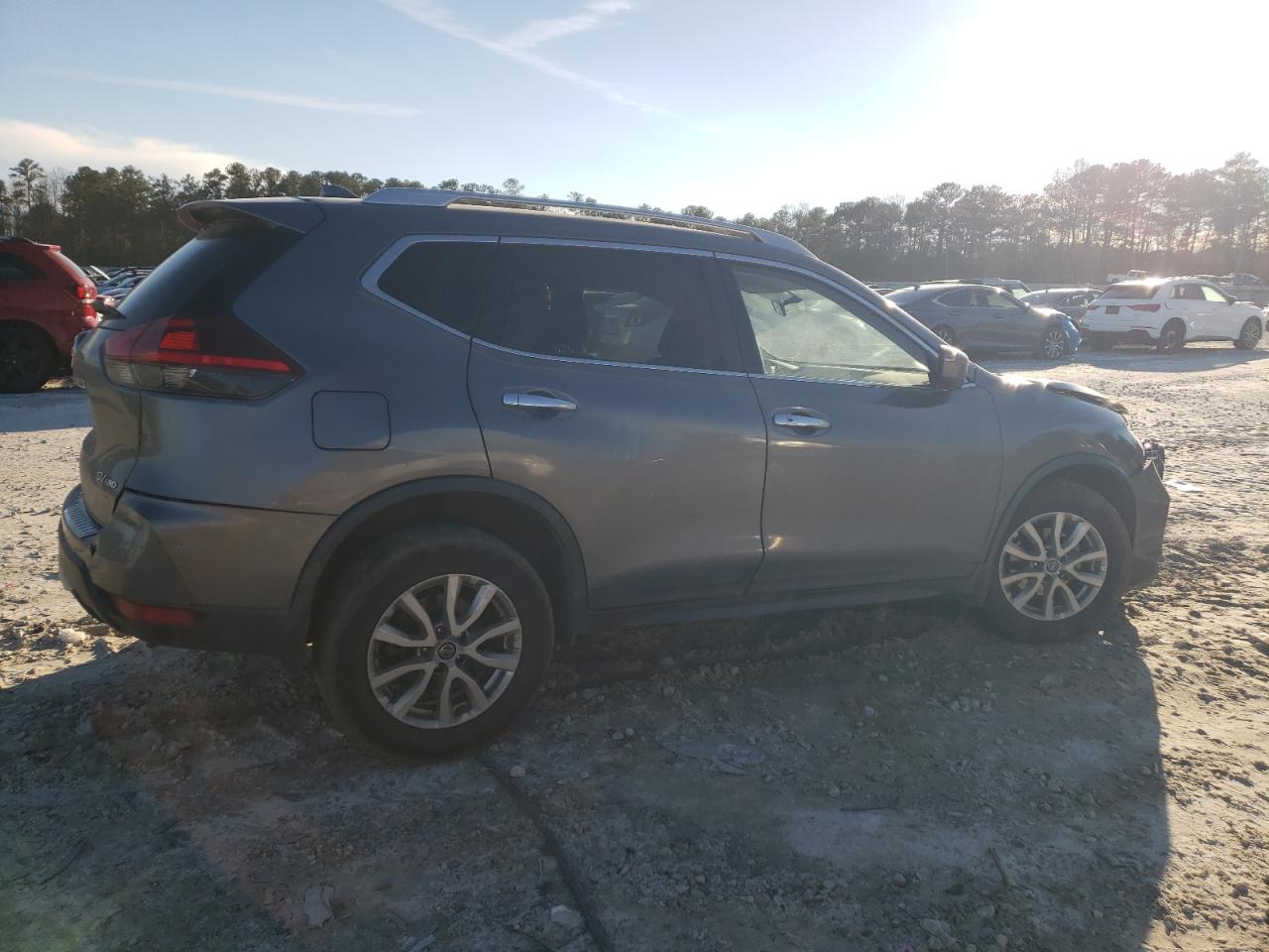 JN8AT2MVXJW352681 NISSAN ROGUE 2018